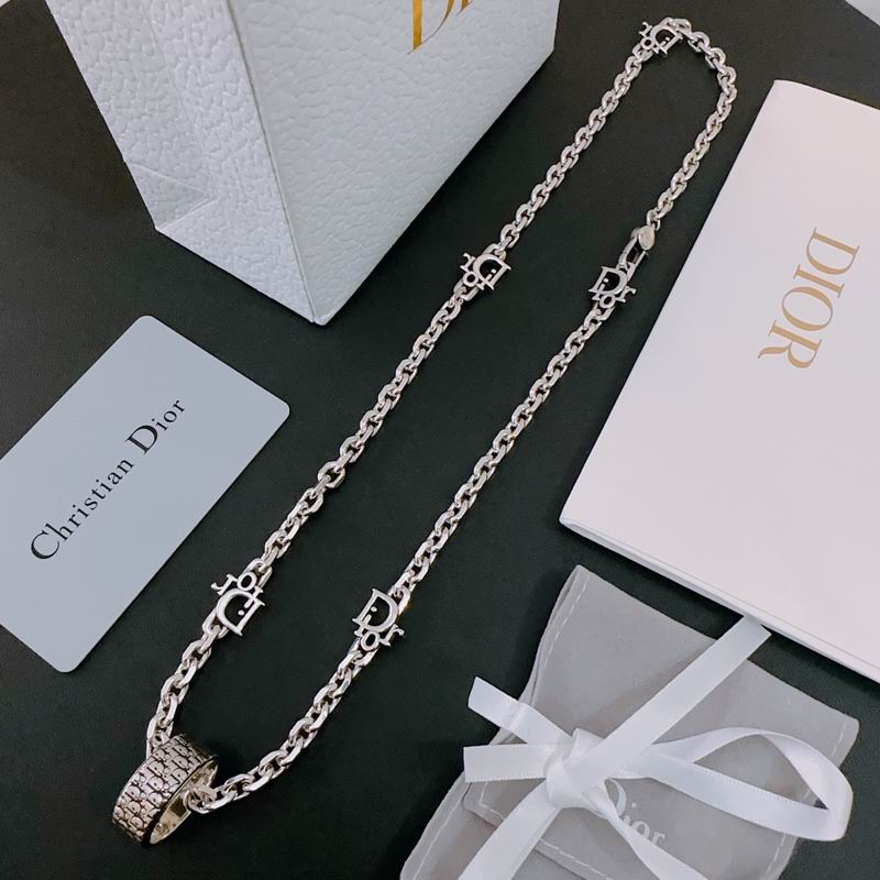 Dior Necklace 05lyr327